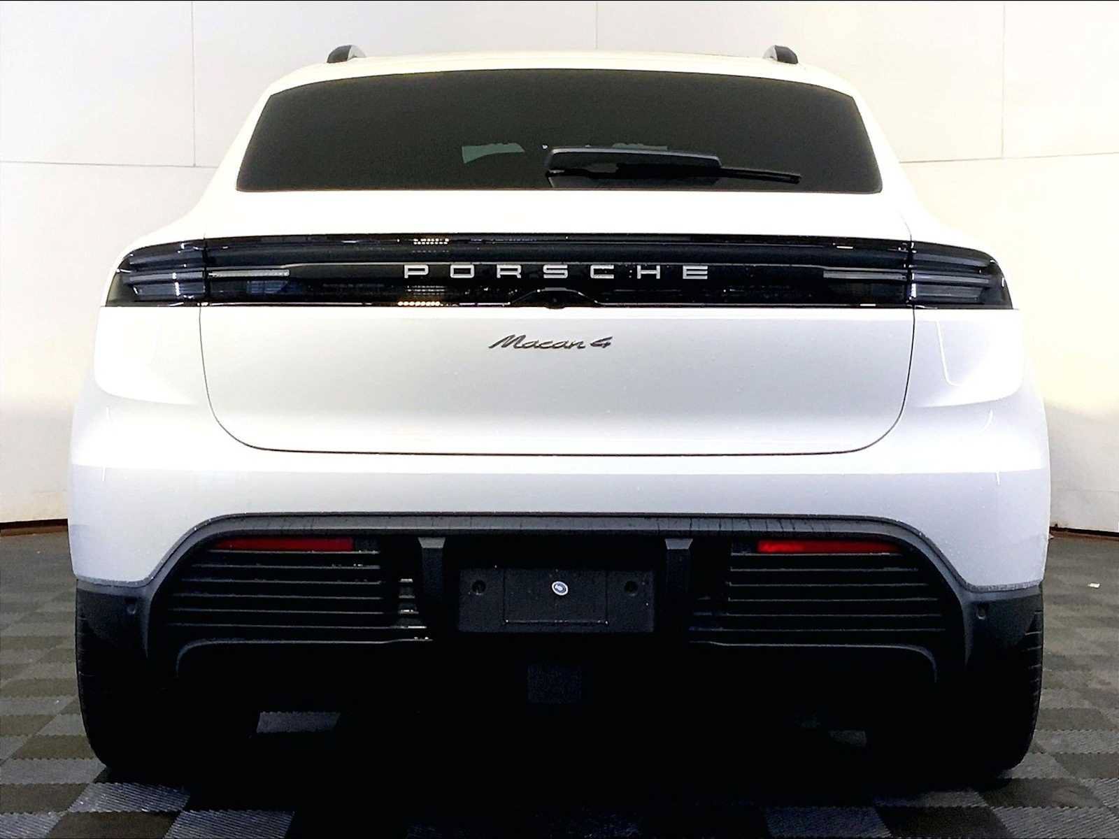 New 2026 Porsche Macan 4 Electric AWD/4WD image 6