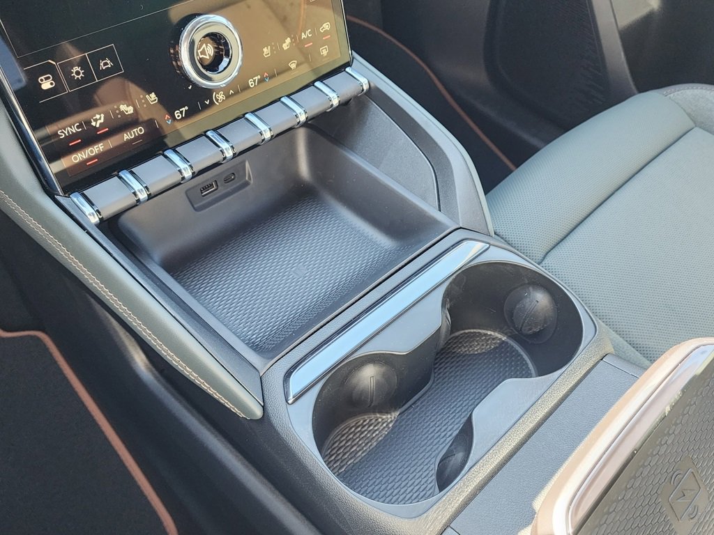 New 2026 GMC Terrain AT4 w/ Convenience Package III image 32