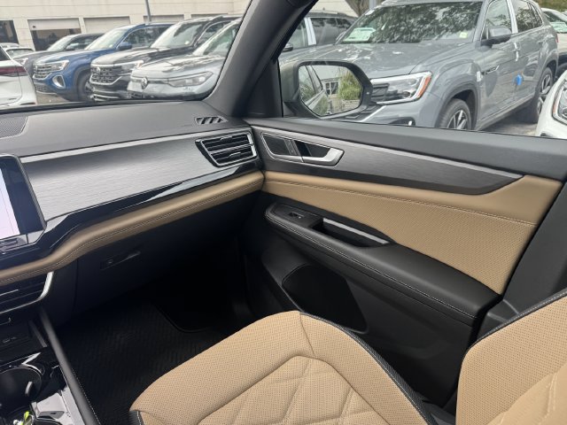 Used 2026 Volkswagen Atlas Cross Sport SE AWD/4WD image 16