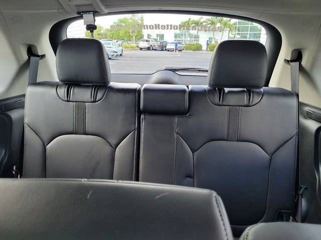 Used 2025 Honda Pilot EX-L image 14