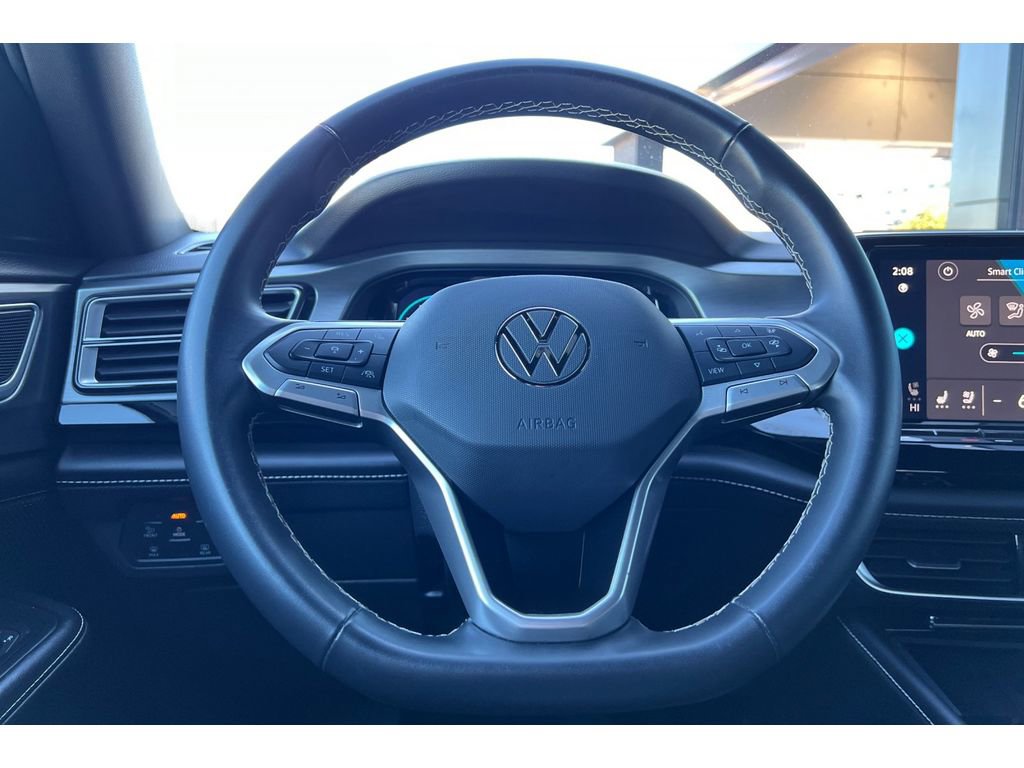 Used 2024 Volkswagen Atlas Cross Sport SE image 25