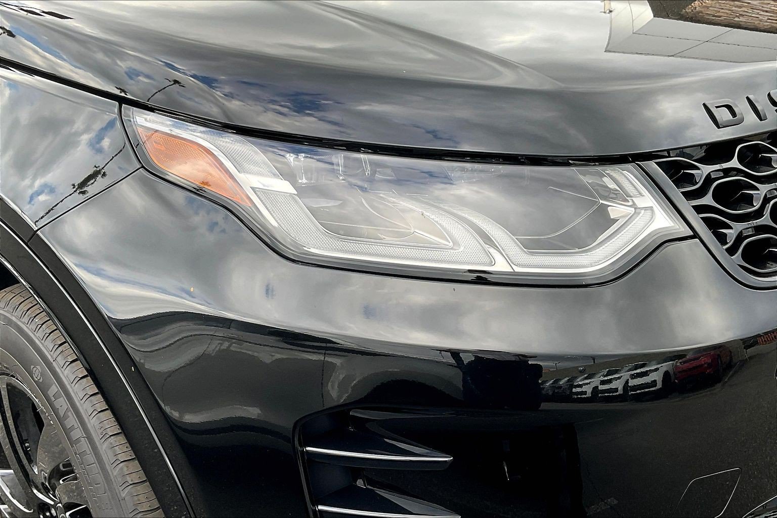 New 2026 Land Rover Discovery Sport Landmark AWD/4WD image 17