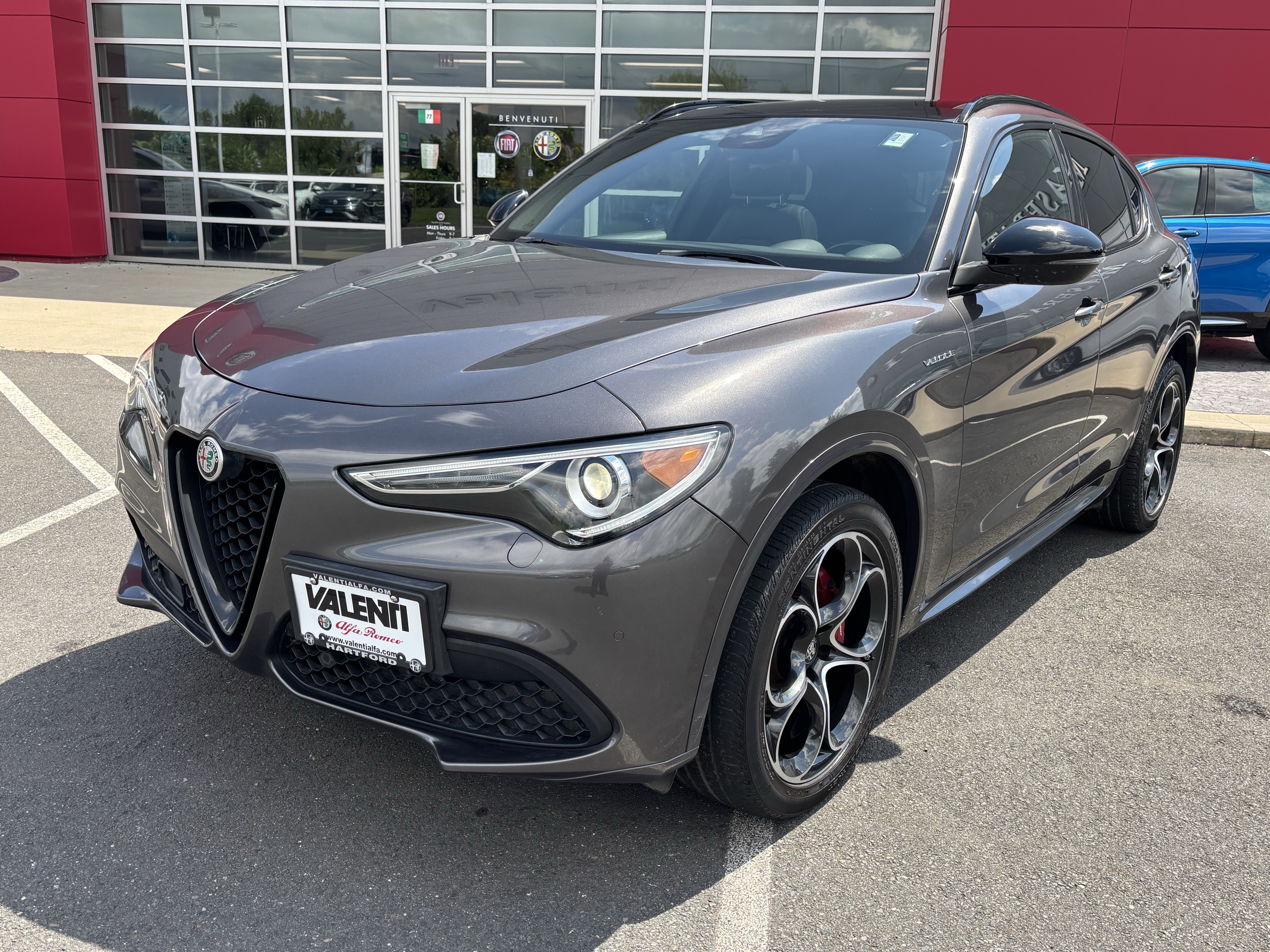 Certified 2023 Alfa Romeo Stelvio Veloce AWD/4WD image 3