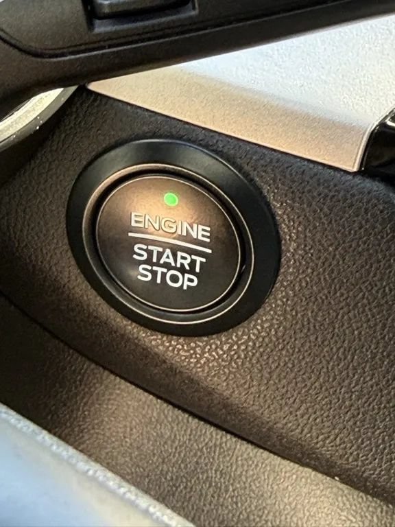 Used 2020 Ford Escape SEL AWD/4WD image 20
