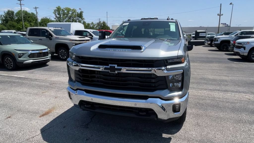 New 2026 Chevrolet Silverado 2500 LT w/ All Star Edition AWD/4WD image 5
