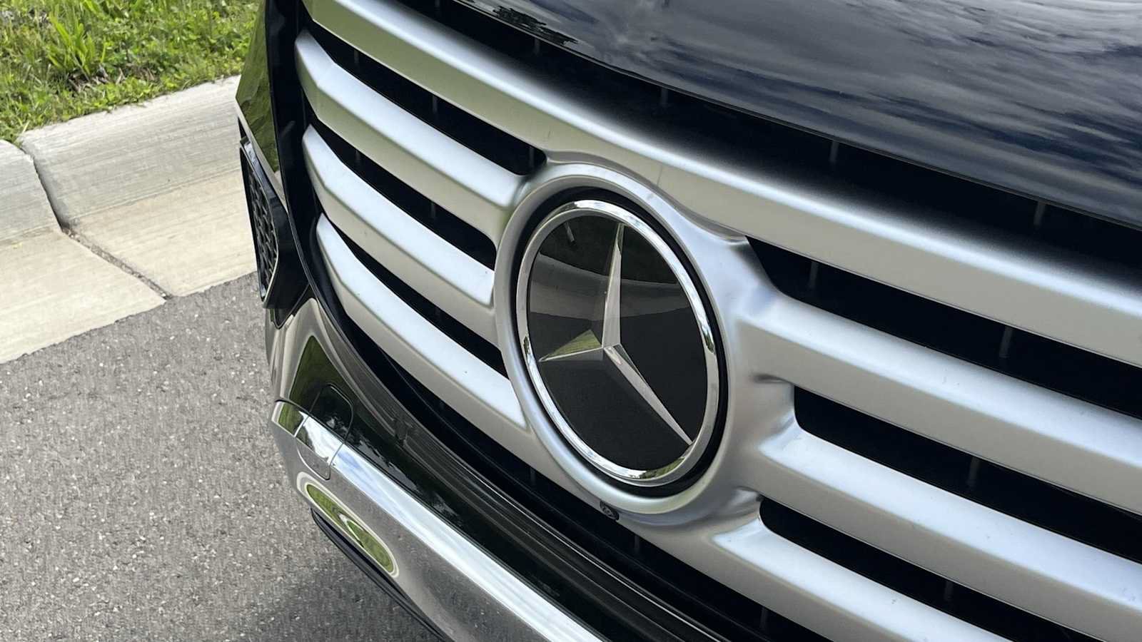 Used 2026 Mercedes-Benz GLS 450 4MATIC image 23