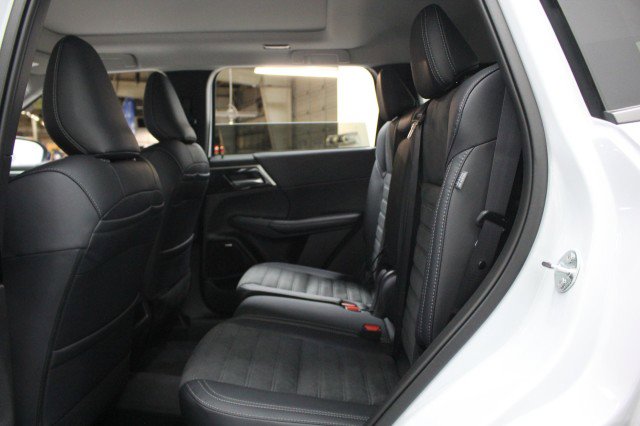 New 2026 Mitsubishi Outlander Trail Edition image 24