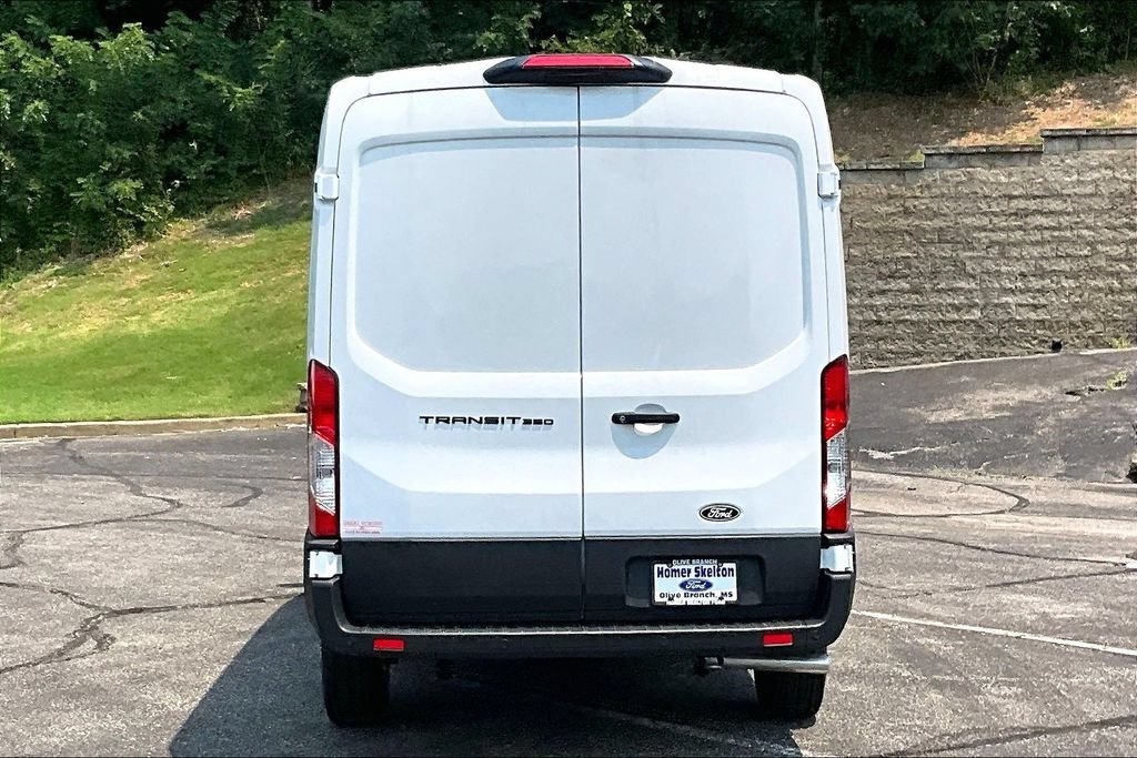 New 2026 Ford Transit 350 148 Medium Roof RWD image 4