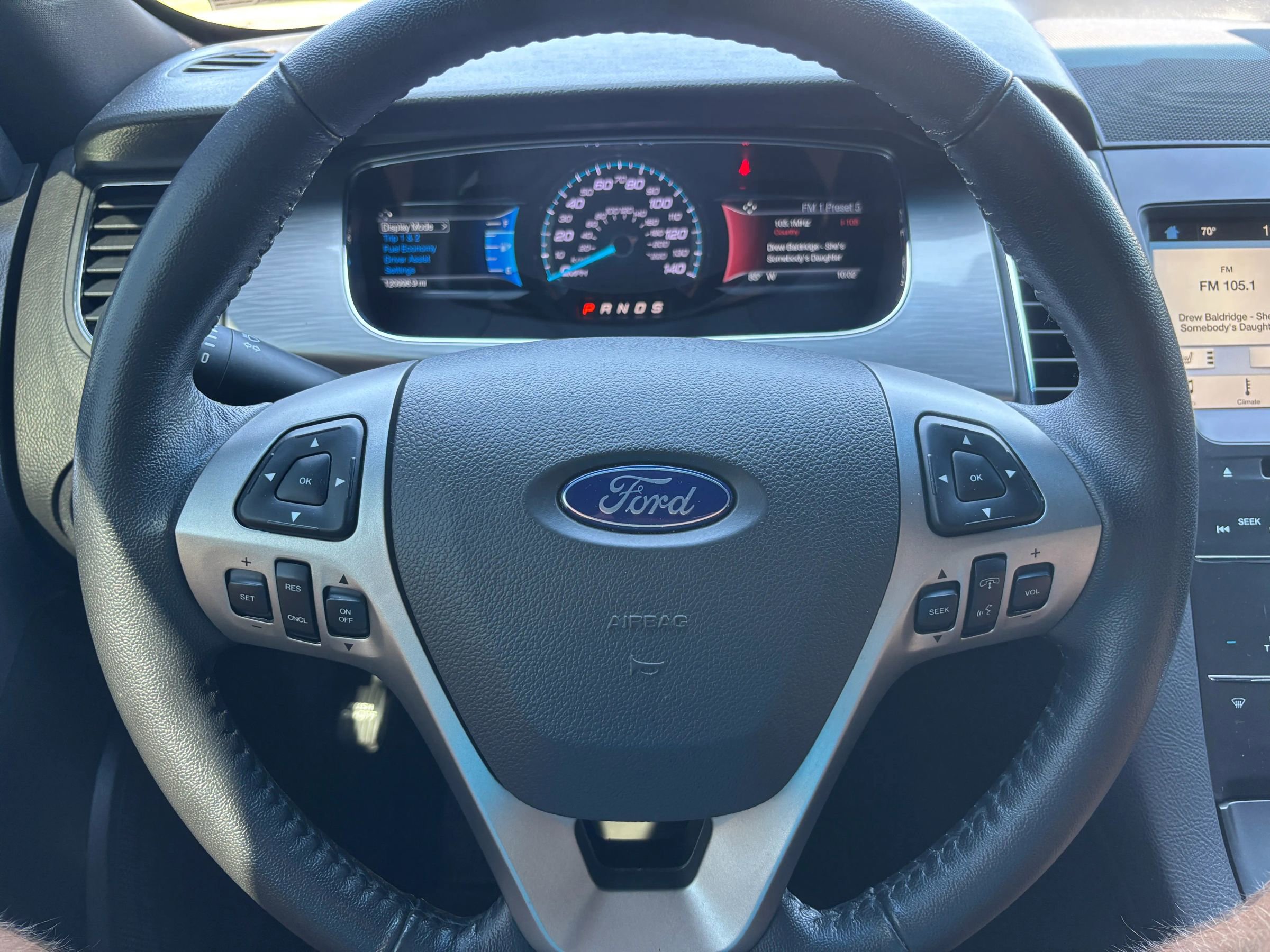 Used 2018 Ford Taurus SEL w/ Equipment Group 201A FWD image 25