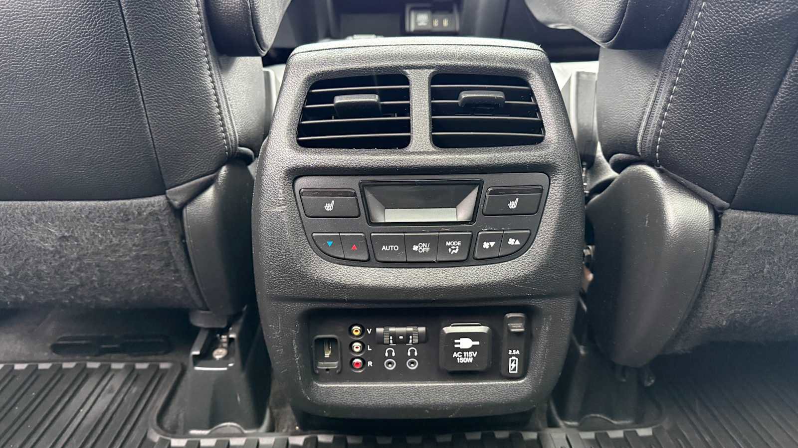 Used 2017 Honda Pilot Elite image 9