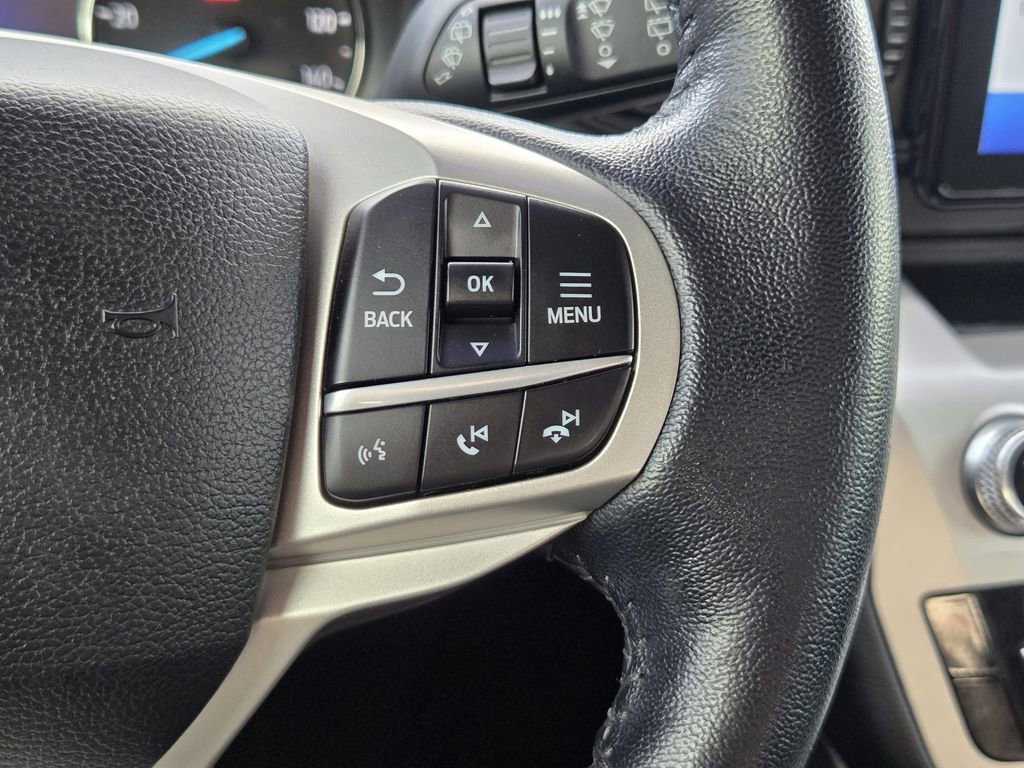 Used 2021 Ford Explorer XLT image 26