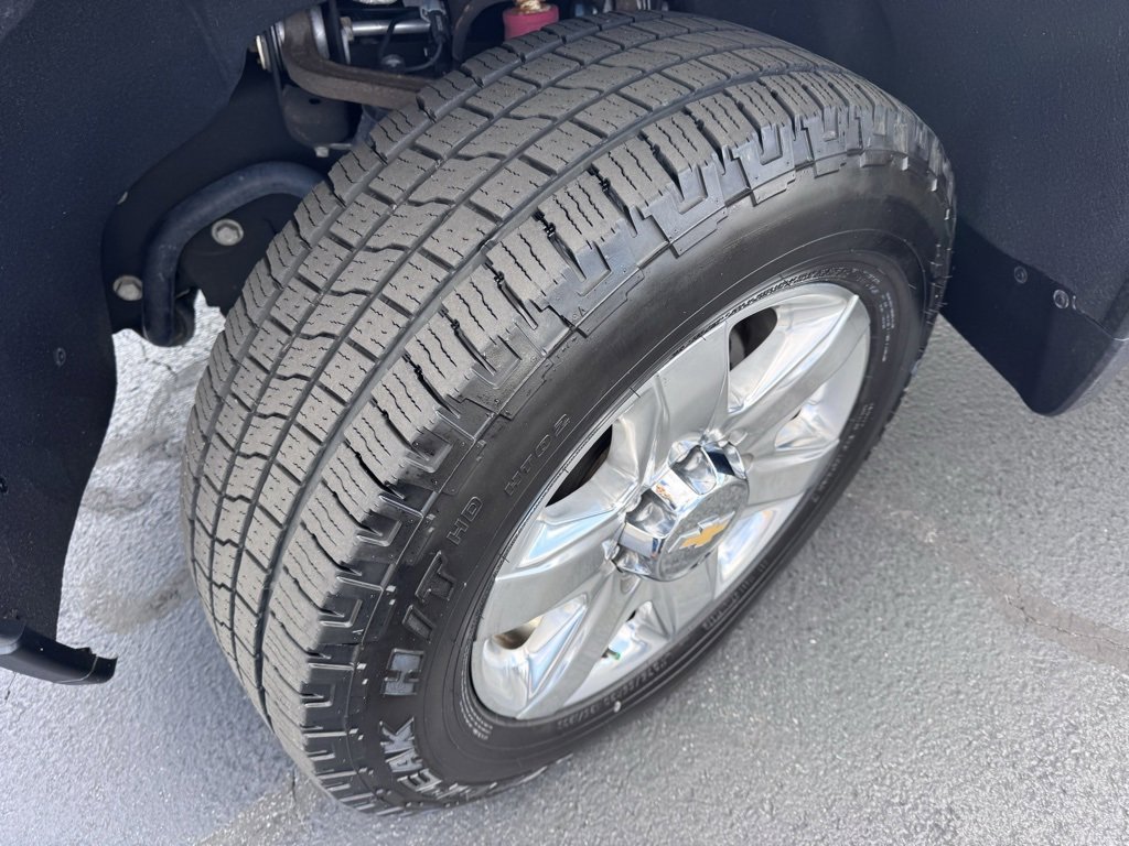 Used 2022 Chevrolet Silverado 2500 LTZ w/ LTZ Convenience Package image 15