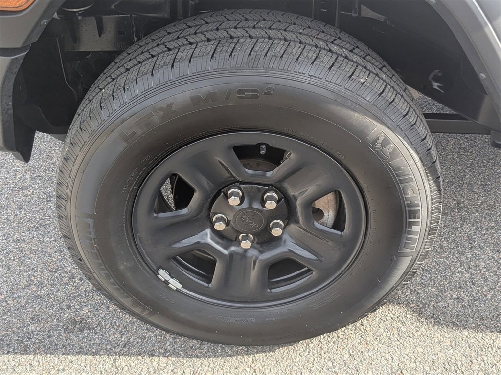 Used 2022 Jeep Wrangler Sport image 9