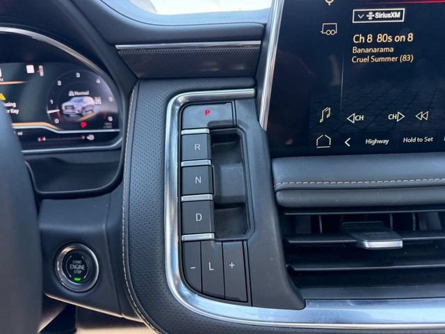 Used 2023 GMC Yukon AT4 w/ AT4 Premium Package AWD/4WD image 19