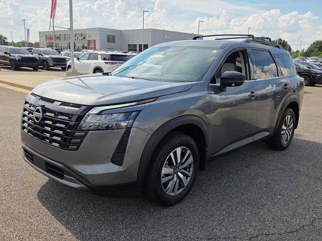 New 2026 Nissan Pathfinder SL FWD image 3