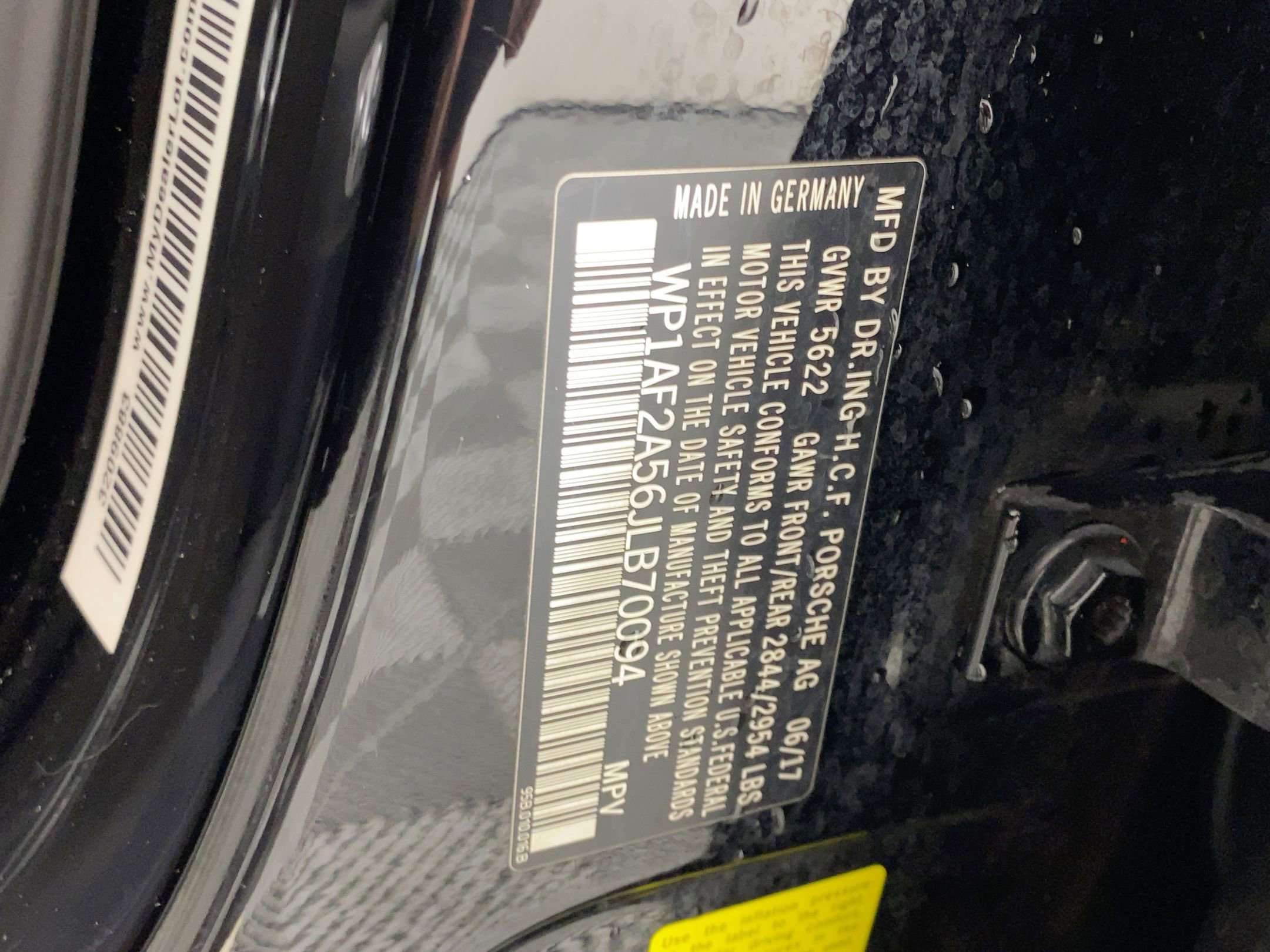 Used 2018 Porsche Macan Turbo w/ Premium Package Plus image 20