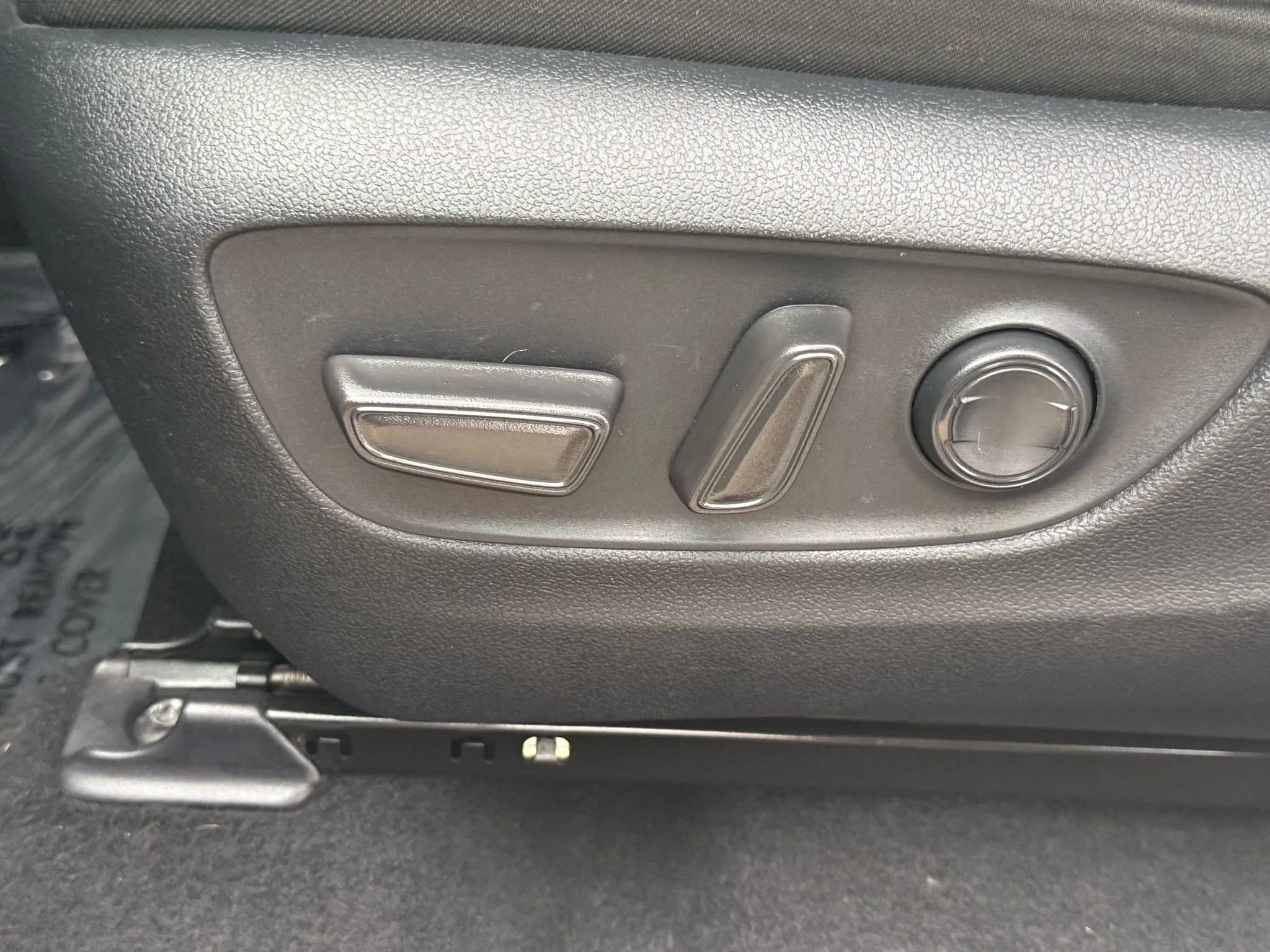 Used 2024 Toyota RAV4 XLE image 42