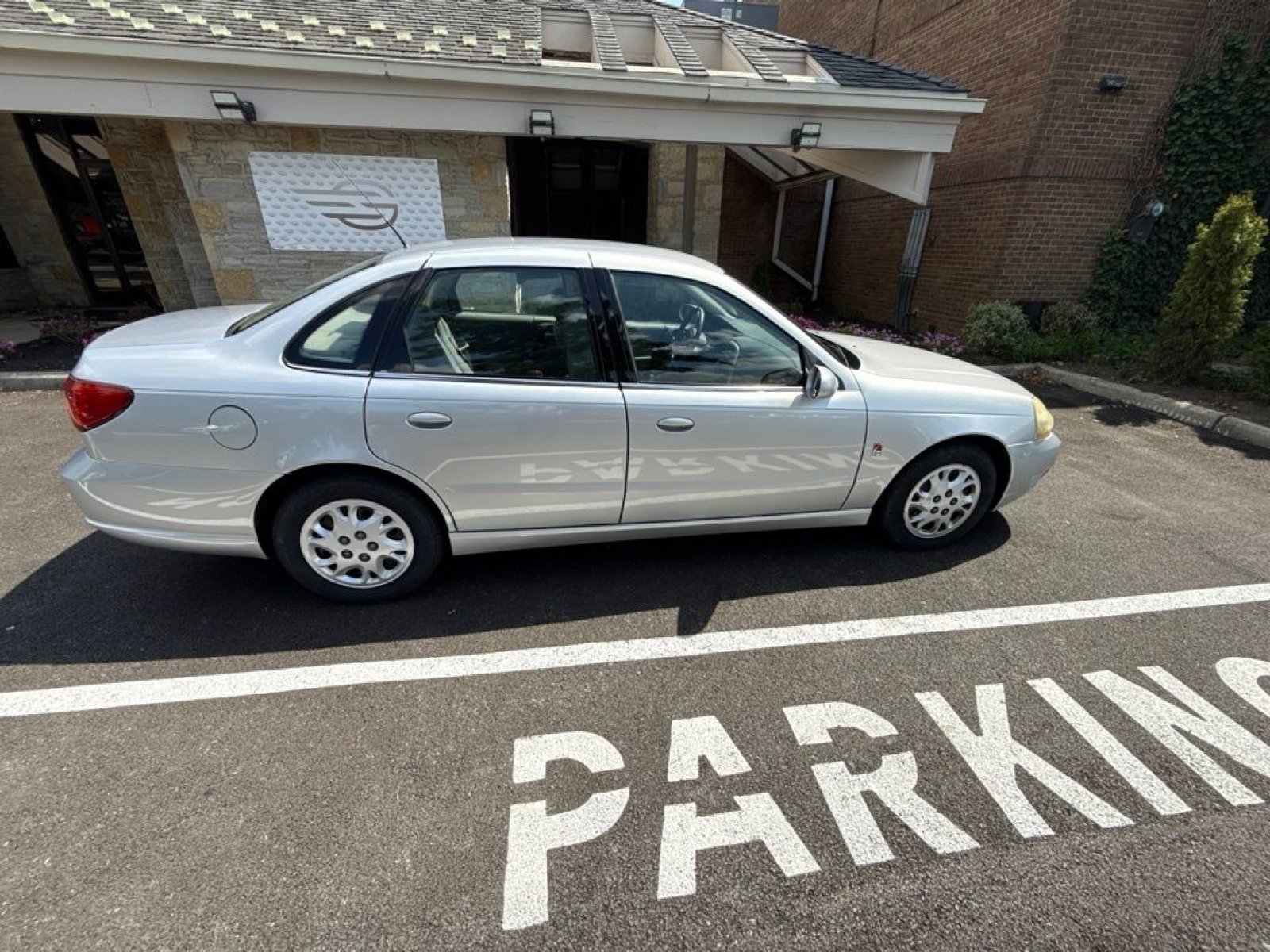 Used 2003 Saturn L-Series L200 FWD image 3