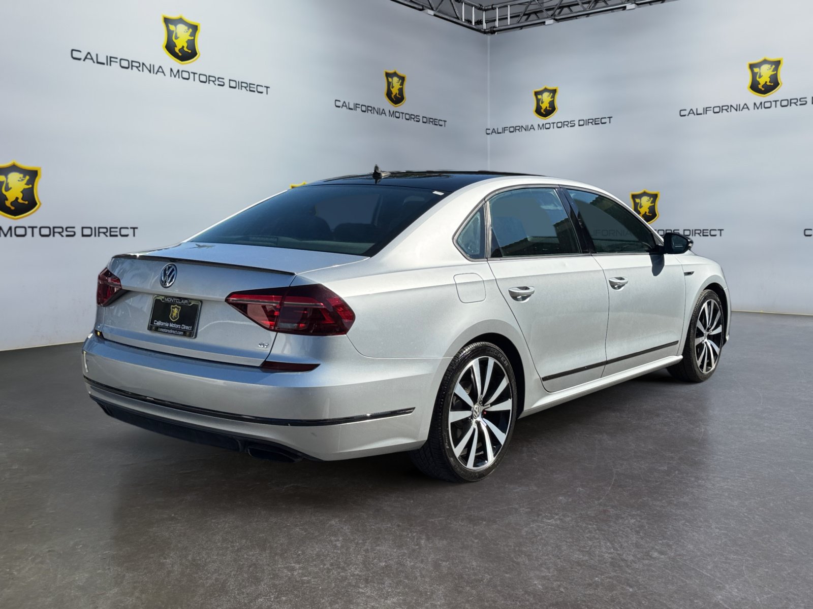 Used 2018 Volkswagen Passat 3.6 FWD image 5