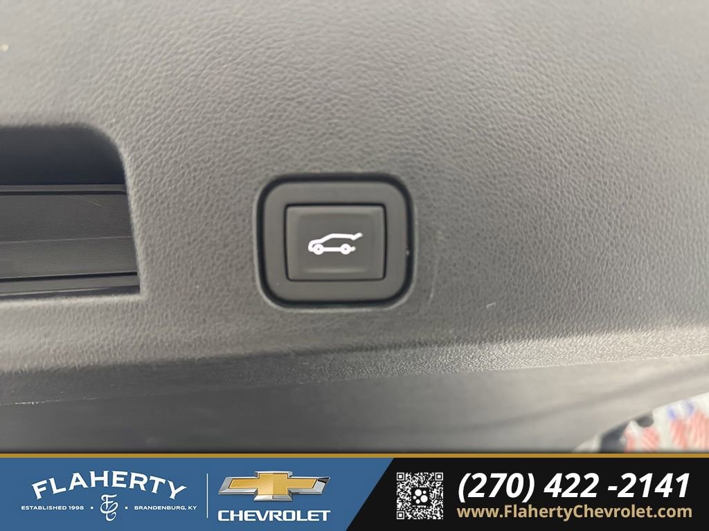 Used 2025 GMC Acadia Elevation image 18