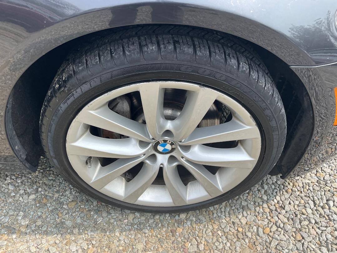 Used 2011 BMW 535i xDrive Sedan AWD/4WD image 31
