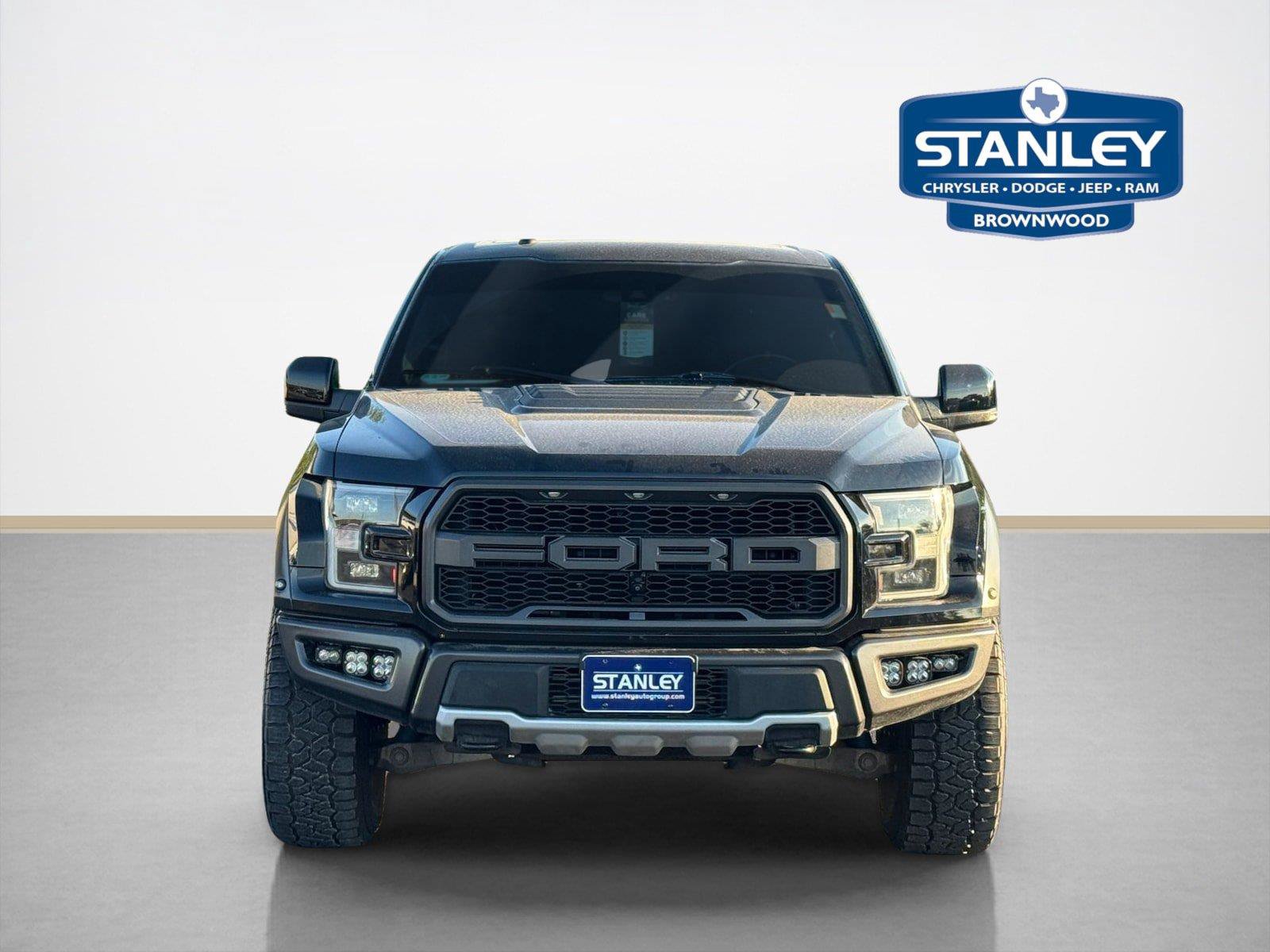 Used 2017 Ford F150 Raptor w/ Equipment Group 802A Luxury AWD/4WD image 2
