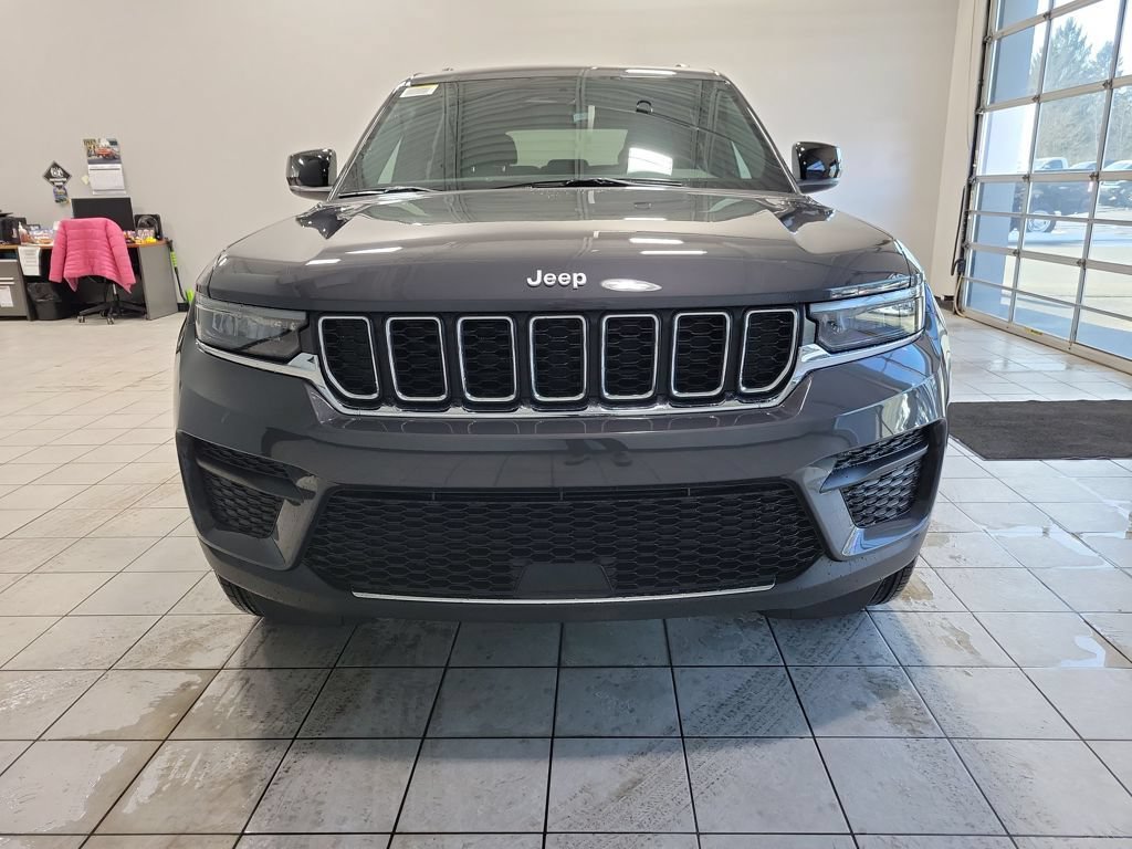 New 2026 Jeep Grand Cherokee Laredo X AWD/4WD video 3