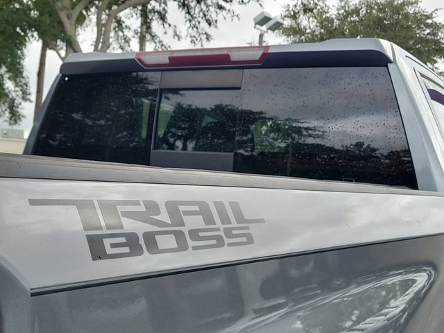 Used 2020 Chevrolet Silverado 1500 LT Trail Boss AWD/4WD image 9