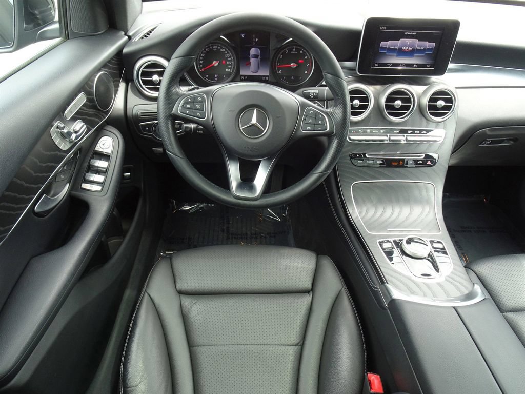 Used 2018 Mercedes-Benz GLC 300 4MATIC image 15