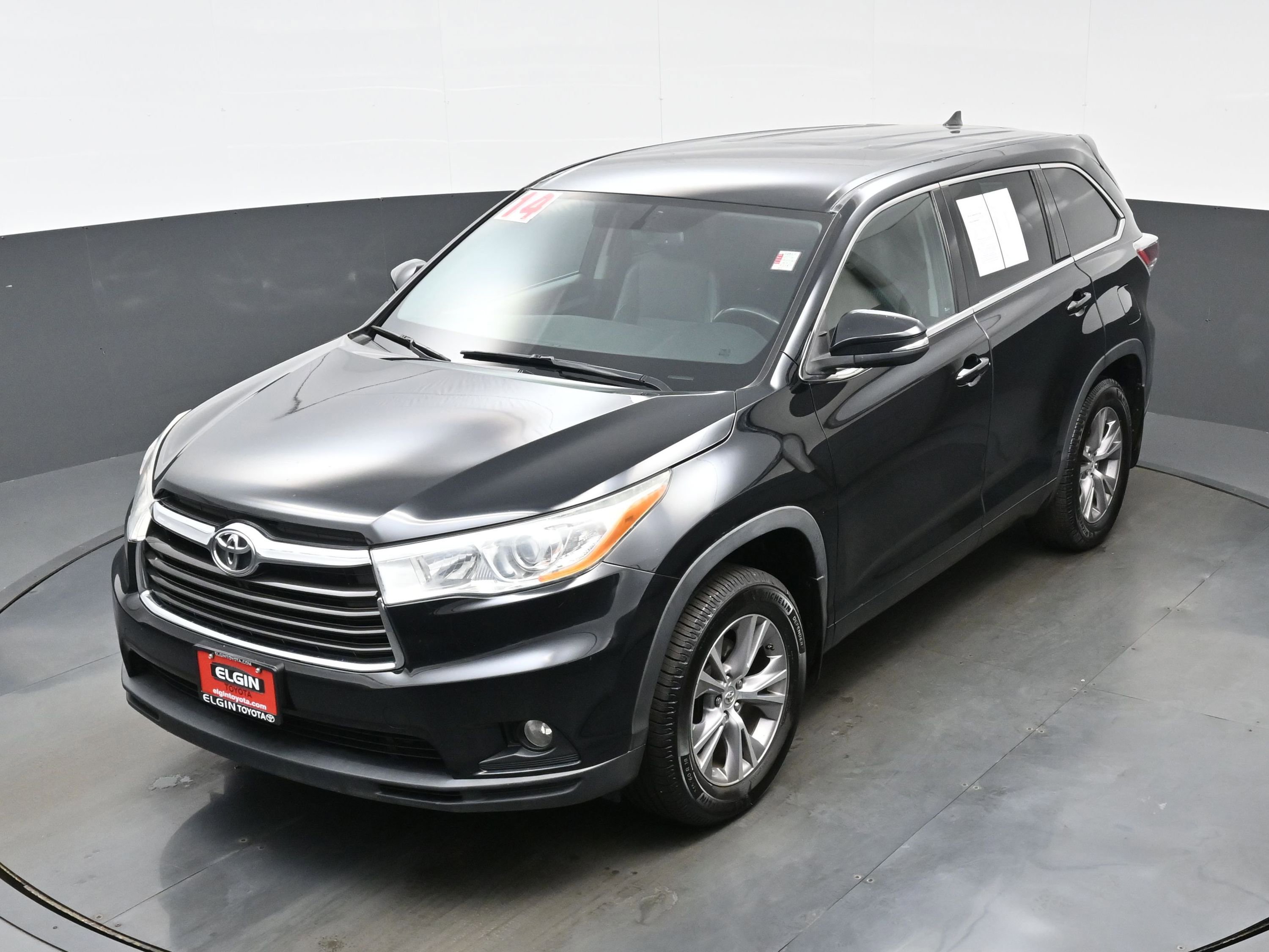 Used 2014 Toyota Highlander Plus AWD/4WD image 35