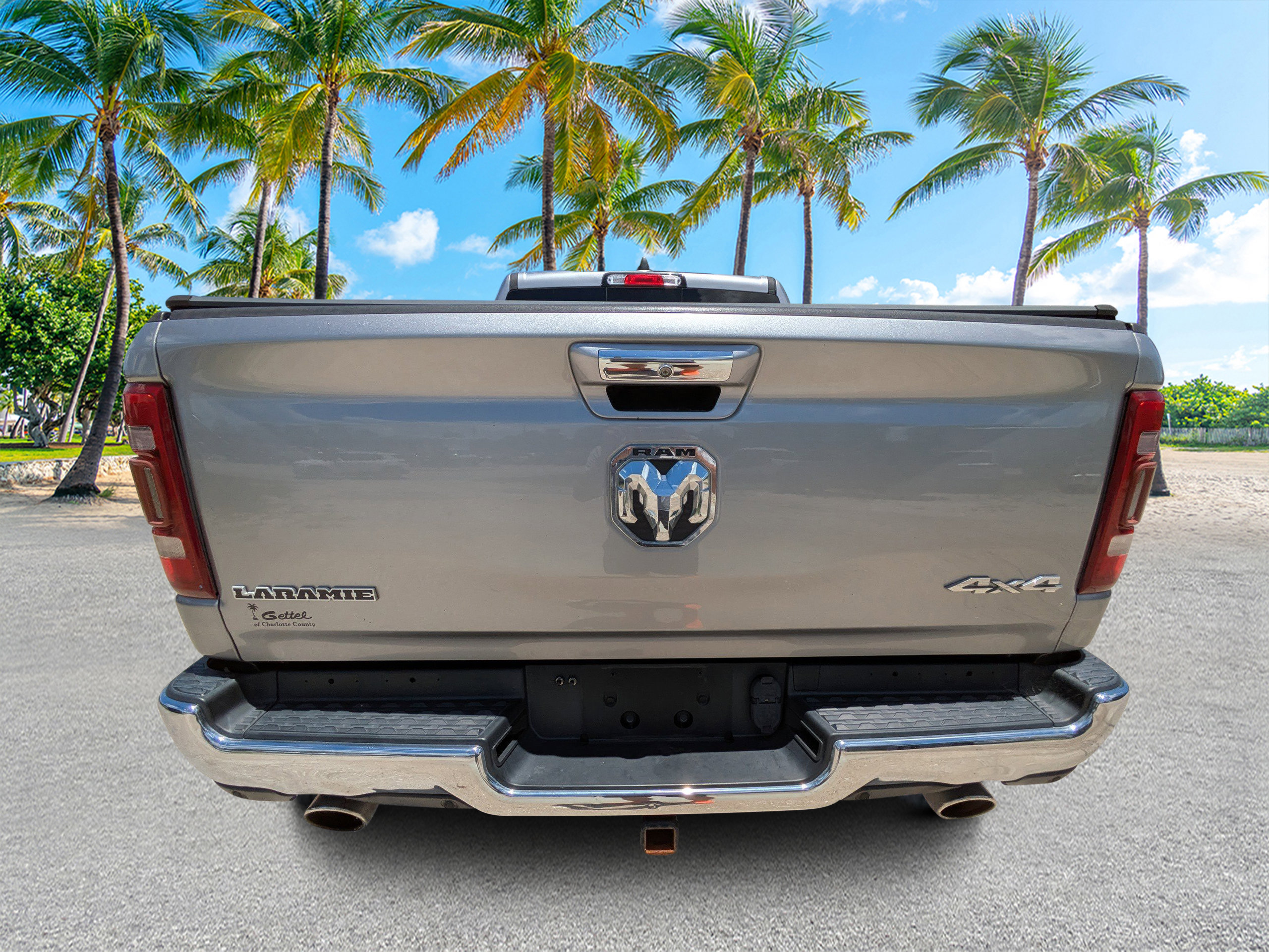 Used 2019 RAM 1500 Laramie AWD/4WD image 4