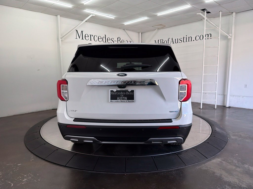 Used 2020 Ford Explorer XLT w/ Equipment Group 202A AWD/4WD image 6