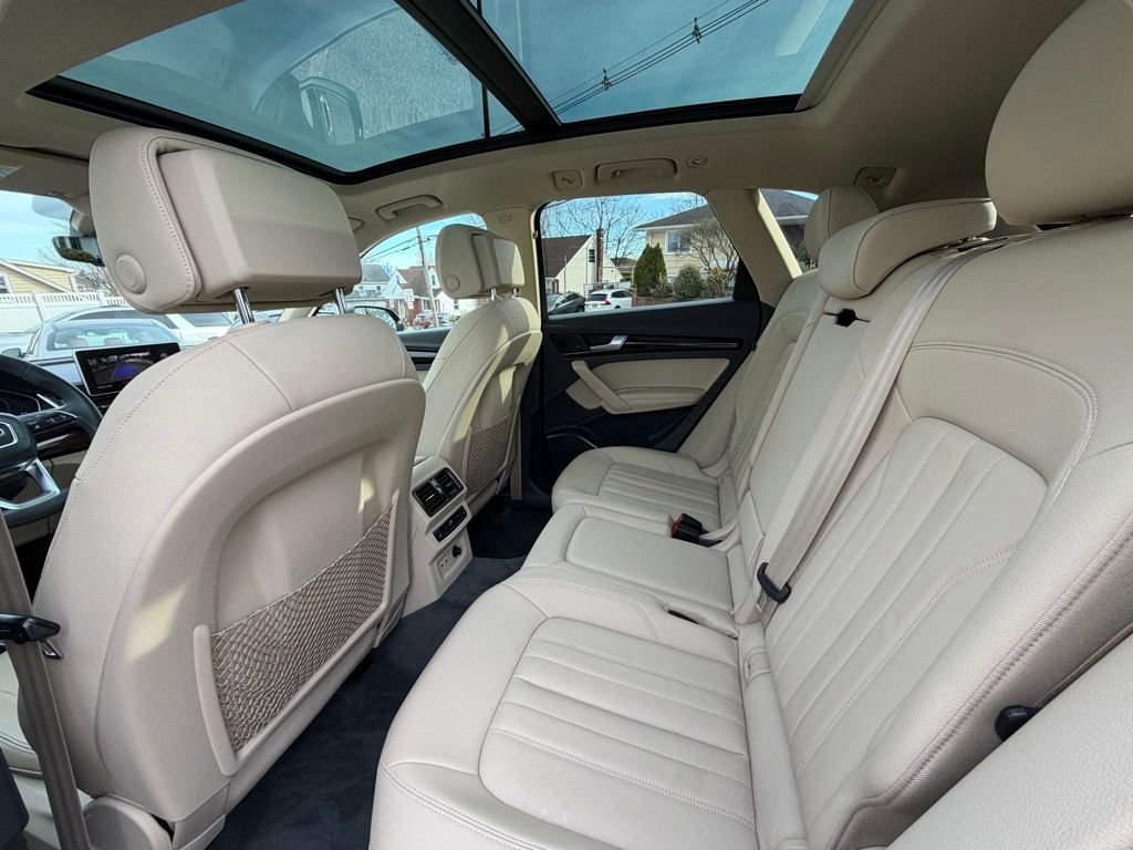 Used 2020 Audi Q5 2.0T Premium Plus AWD/4WD image 18