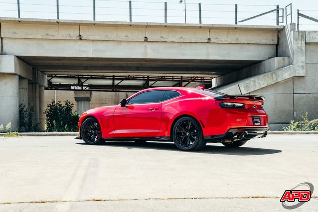 Used 2018 Chevrolet Camaro ZL1 RWD image 17