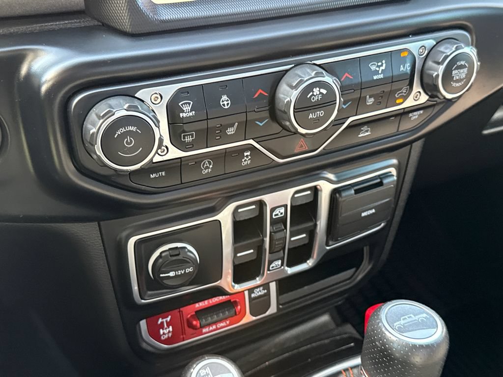 Used 2022 Jeep Gladiator Mojave w/ LED Lighting Group AWD/4WD image 27