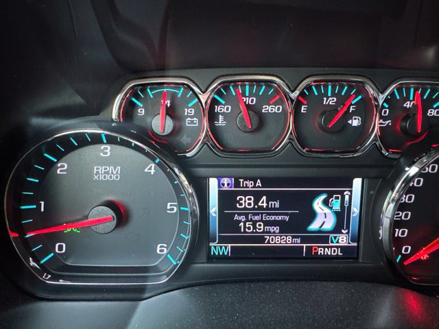 Used 2018 Chevrolet Silverado 1500 LT w/ Texas Edition RWD image 13