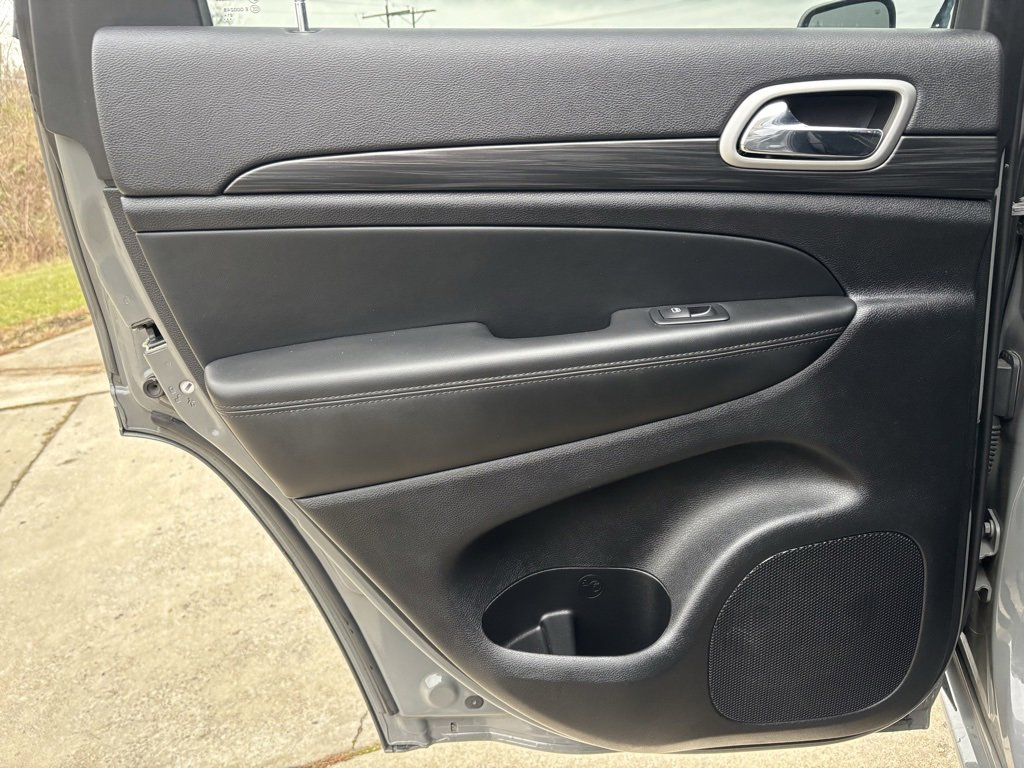Used 2022 Jeep Grand Cherokee Laredo X image 23
