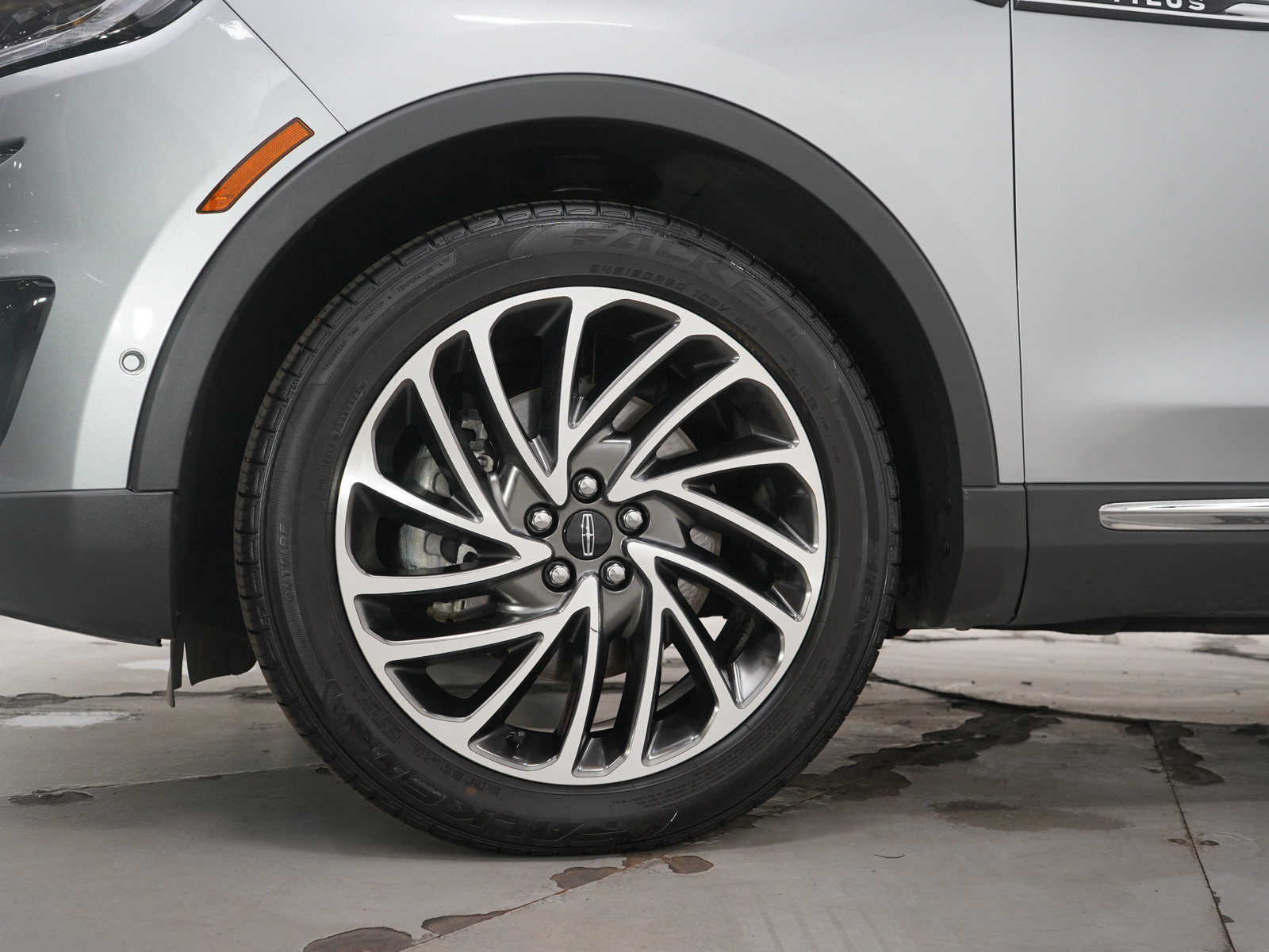 Used 2020 Lincoln Nautilus Reserve w/ Equipment Group 201A image 30