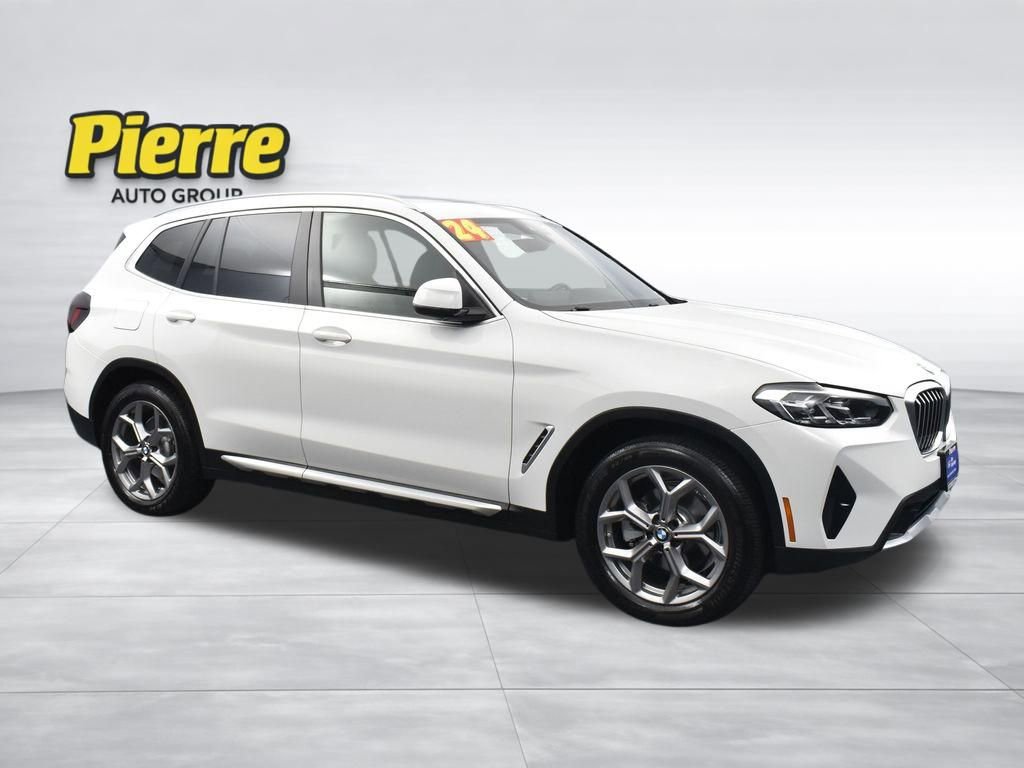 Used 2024 BMW X3 xDrive30i AWD/4WD image 3
