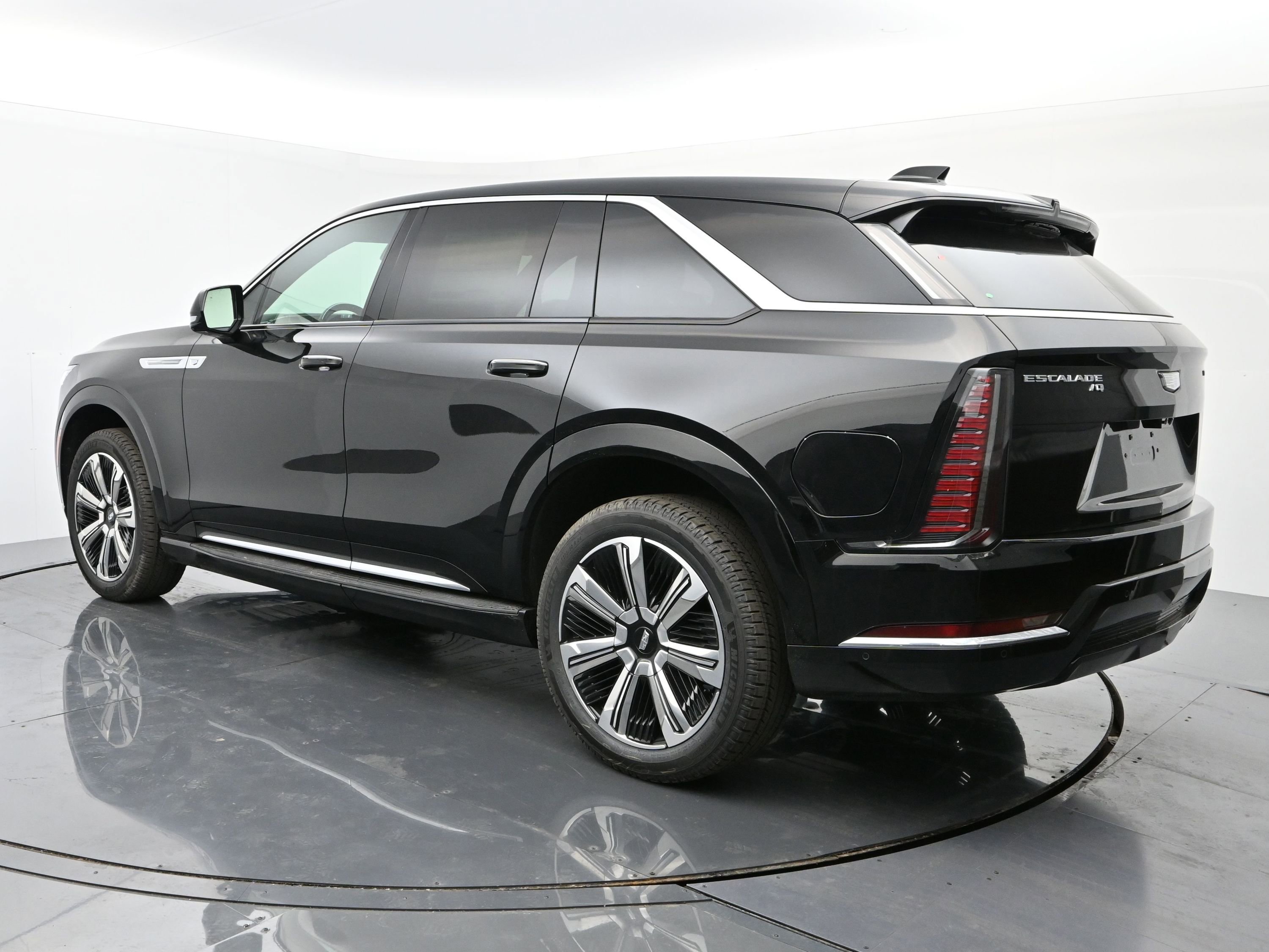 New 2025 Cadillac Escalade IQ Luxury 2 image 3
