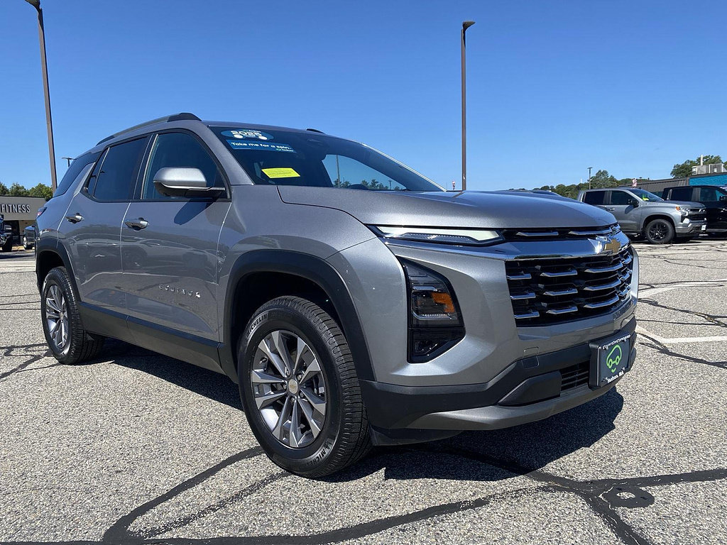 Certified 2025 Chevrolet Equinox LT w/ Convenience Package II AWD/4WD image 4
