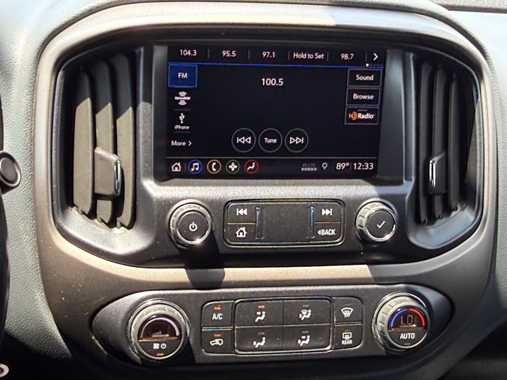 Used 2022 Chevrolet Colorado Z71 AWD/4WD image 14