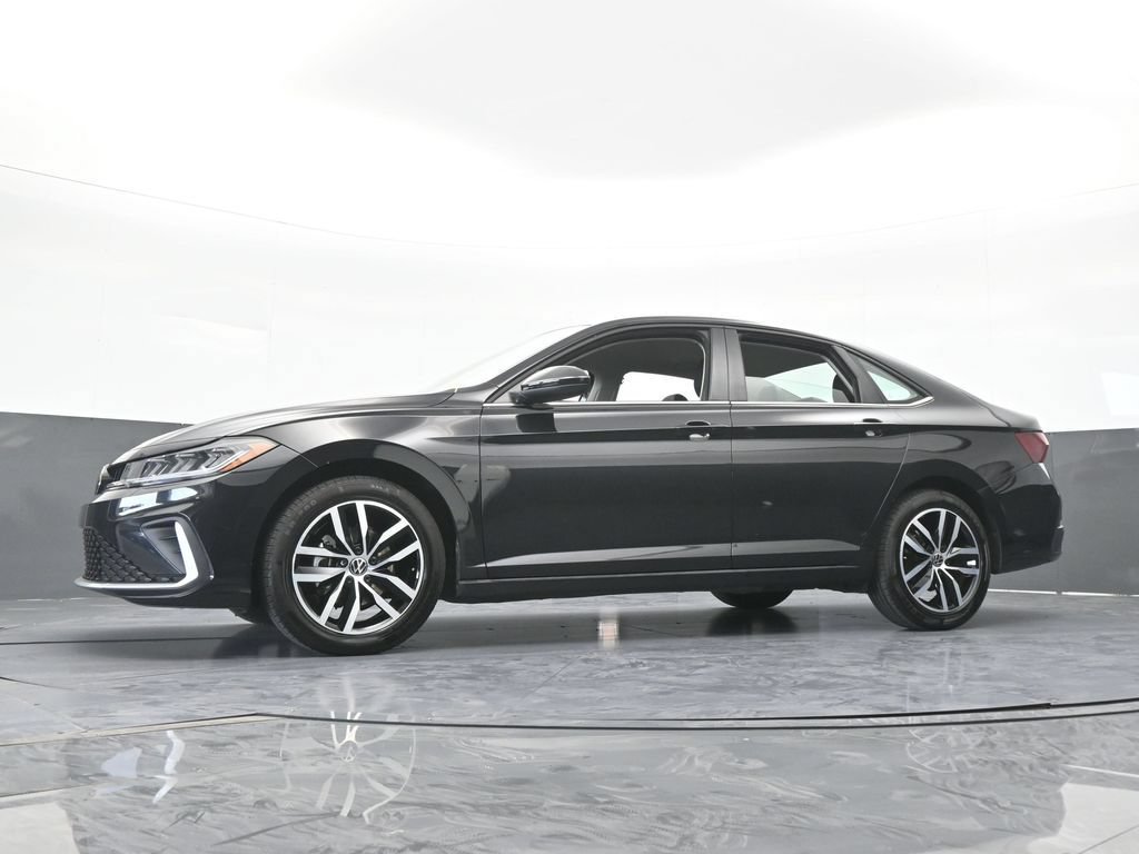Used 2025 Volkswagen Jetta SE FWD image 53