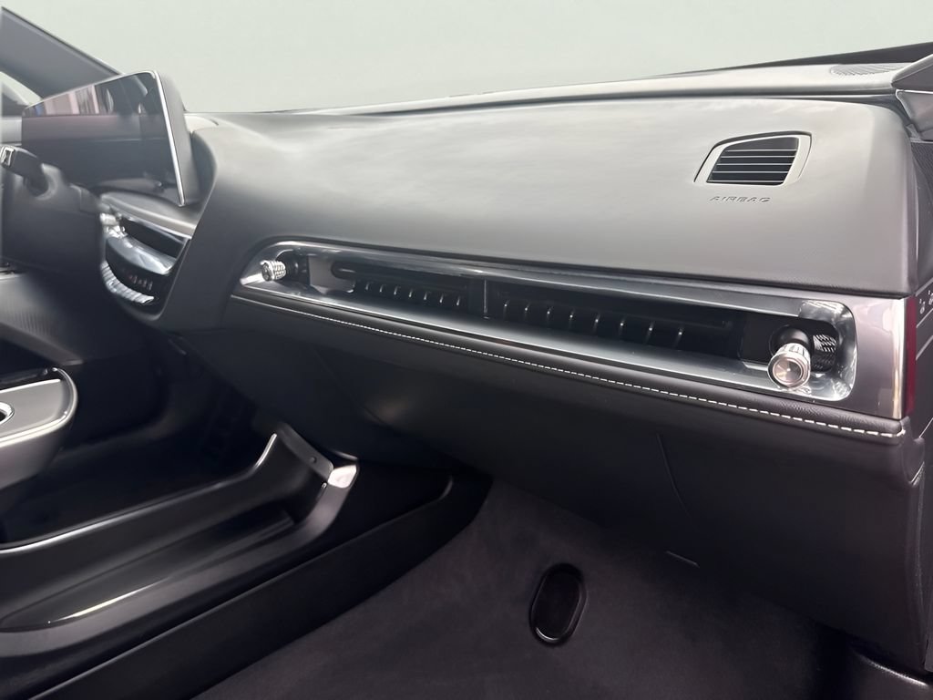 Used 2024 Cadillac Lyriq Sport AWD/4WD image 18