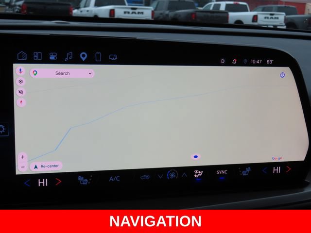 Used 2025 Chevrolet Traverse LT AWD/4WD image 8