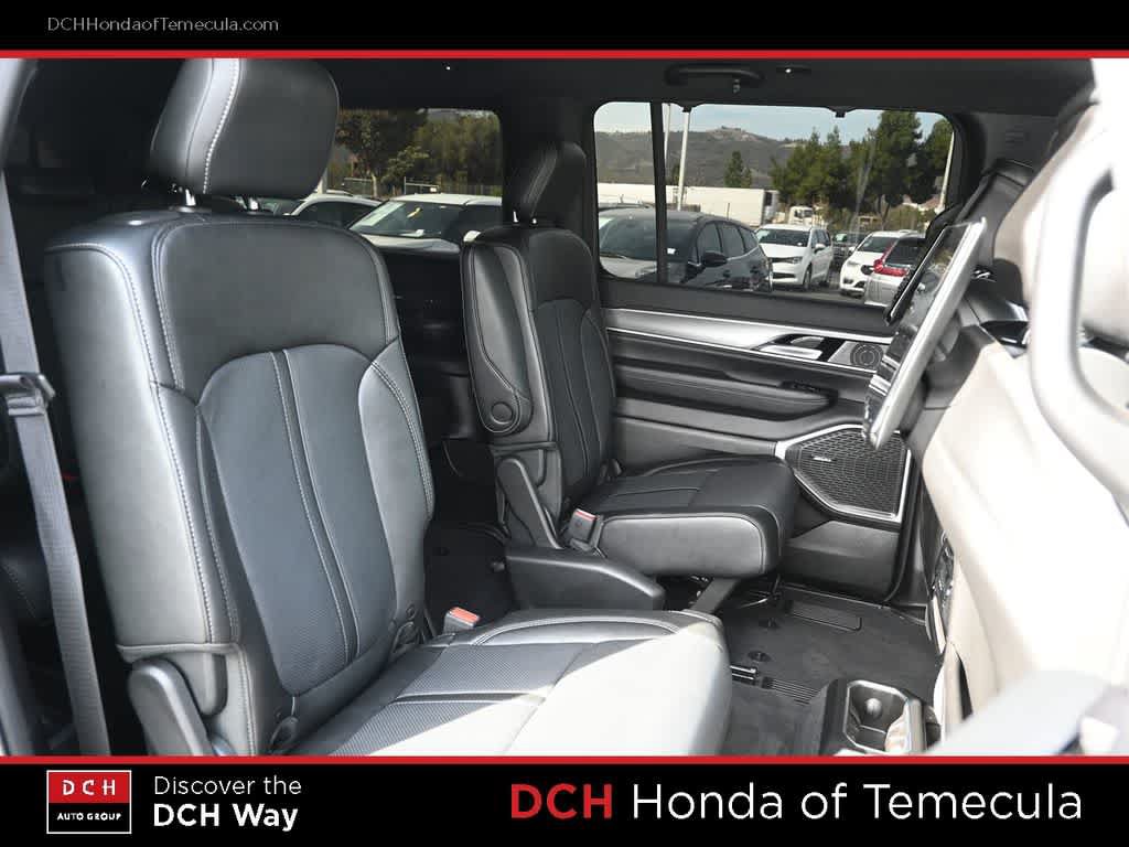 Used 2025 Jeep Wagoneer L Series II w/ Convenience Group I AWD/4WD image 21