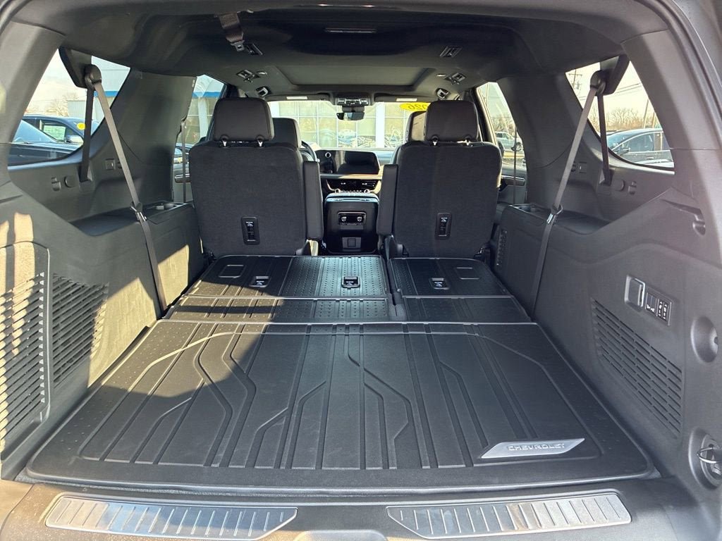 New 2026 Chevrolet Suburban High Country image 29