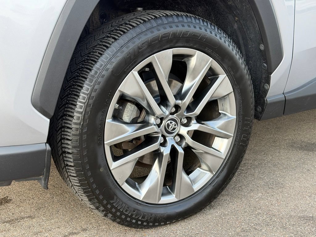 Used 2019 Toyota RAV4 Limited w/ All Weather Liner Package AWD/4WD image 27