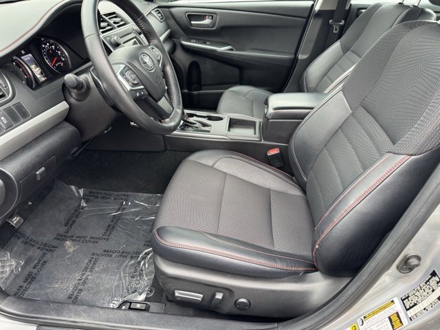 Certified 2016 Toyota Camry SE image 5