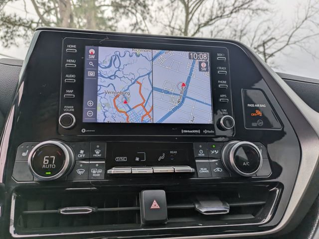 Used 2022 Toyota Highlander XLE image 29